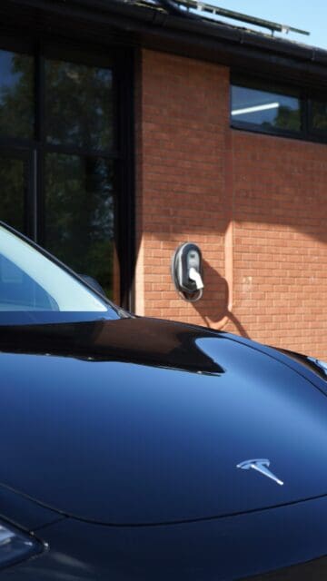 EV Charger plus Solar Panels EV charger plus Solar Panels - 4 ways to grow your business